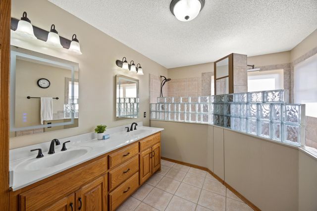 19554 Vernon Street NW, Elk River, MN 55330