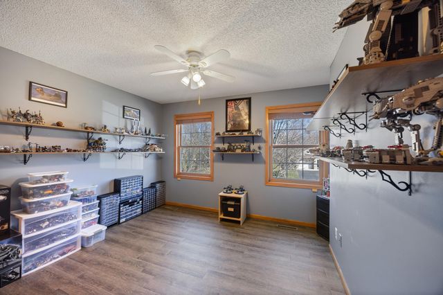 19554 Vernon Street NW, Elk River, MN 55330