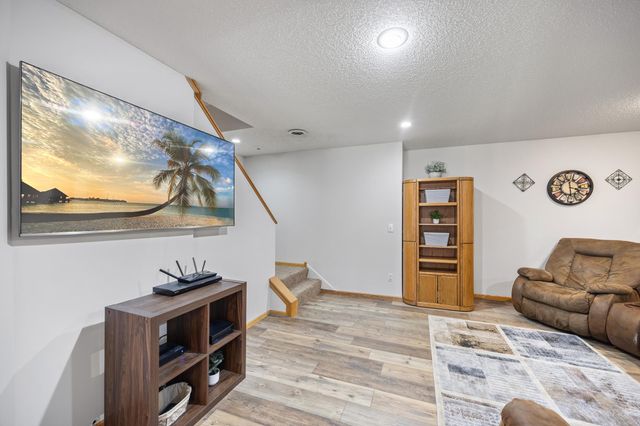 19554 Vernon Street NW, Elk River, MN 55330