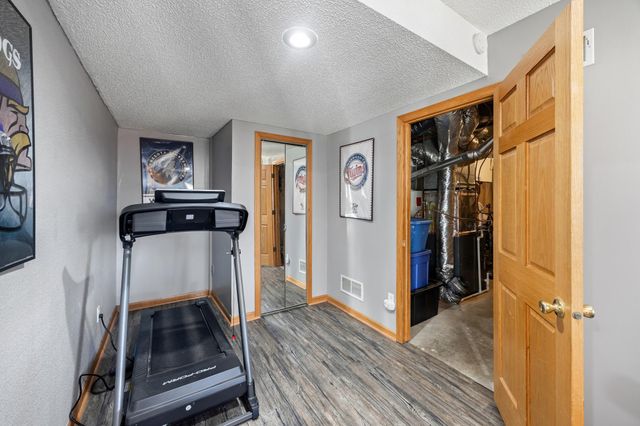 19554 Vernon Street NW, Elk River, MN 55330