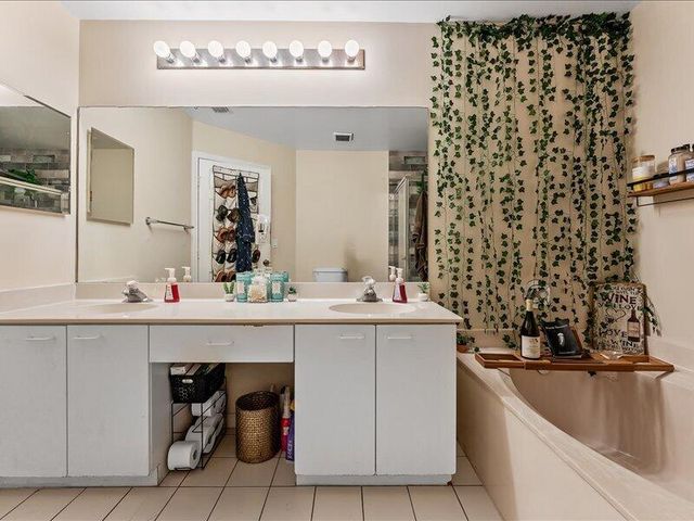 20970 Via Alamanda 2, Boca Raton, FL 33428