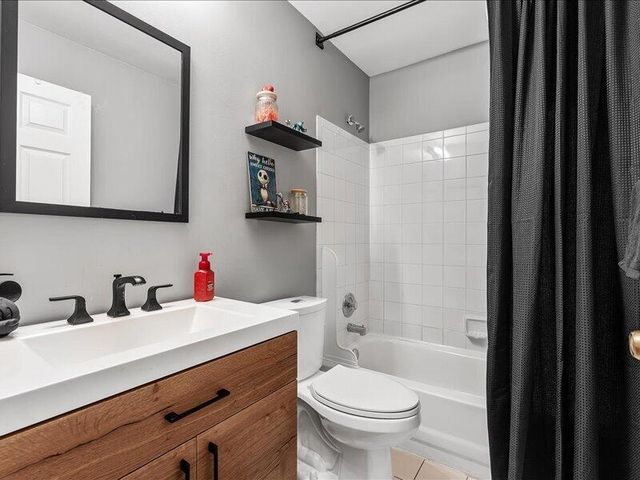 20970 Via Alamanda 2, Boca Raton, FL 33428