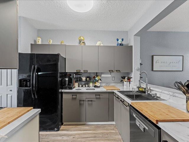 20970 Via Alamanda 2, Boca Raton, FL 33428