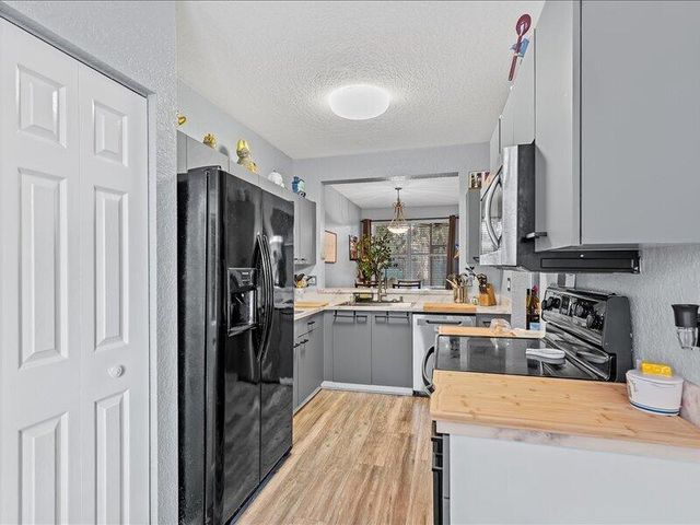 20970 Via Alamanda 2, Boca Raton, FL 33428