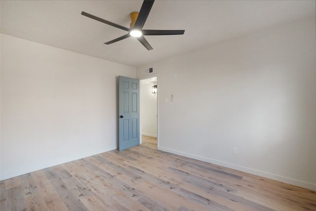 1019 Santa Clara, Santa Fe, NM 87507