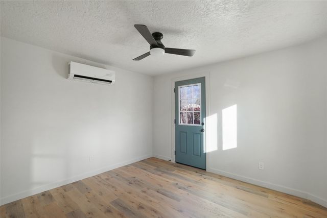 1019 Santa Clara, Santa Fe, NM 87507