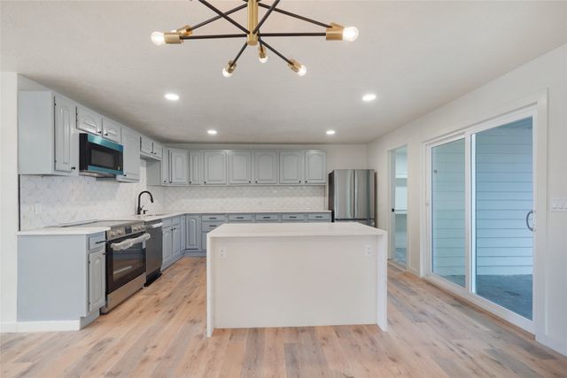 1019 Santa Clara, Santa Fe, NM 87507