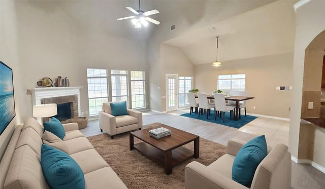 8225 Painted Tree Trail, Fort Worth, TX 76131