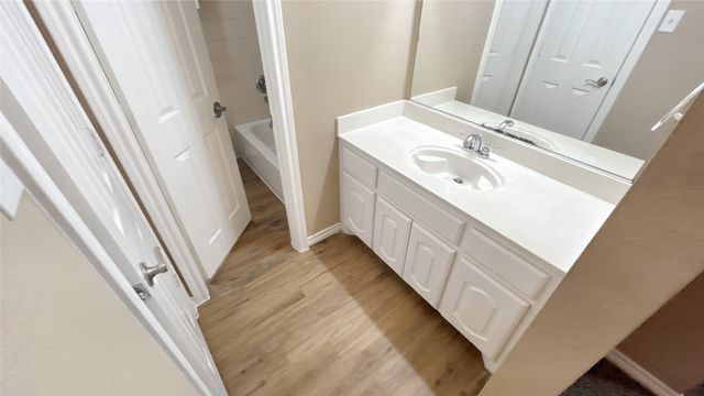 8225 Painted Tree Trail, Fort Worth, TX 76131