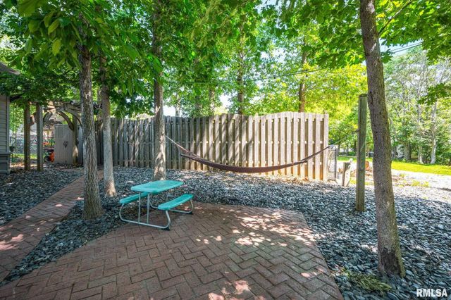 720 ILLINI Drive, East Peoria, IL 61611