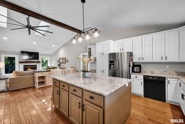 720 ILLINI Drive, East Peoria, IL 61611
