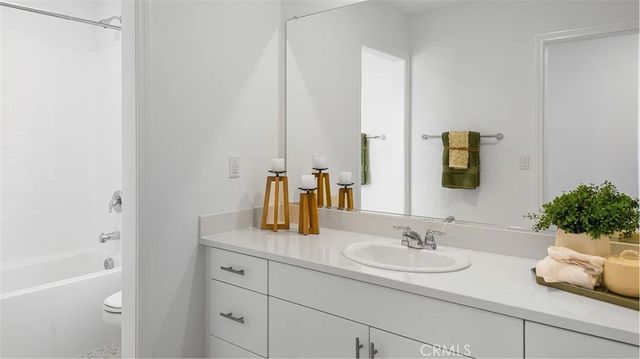 1678 Phantom Lane, Rialto, CA 92376