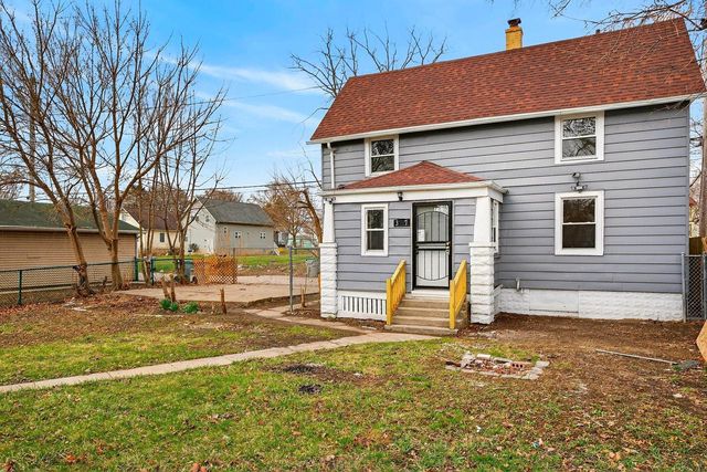 3217 N 12th STREET, Milwaukee, WI 53206