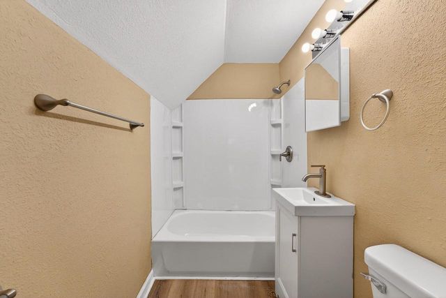 3217 N 12th STREET, Milwaukee, WI 53206