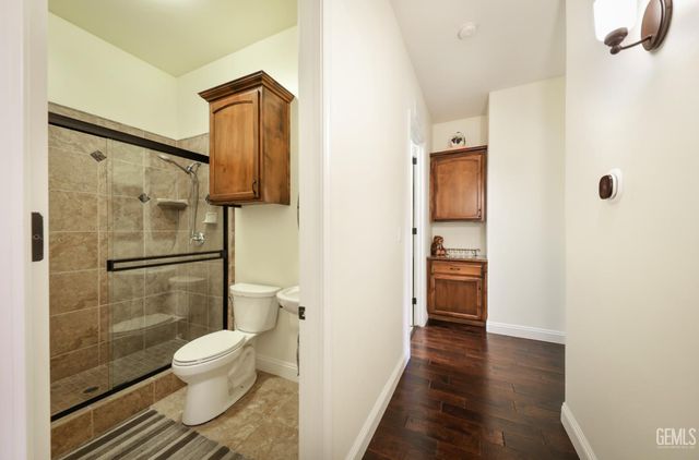 10117 Silverthorne Drive, Bakersfield, CA 93314