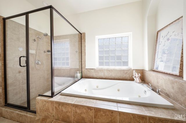 10117 Silverthorne Drive, Bakersfield, CA 93314