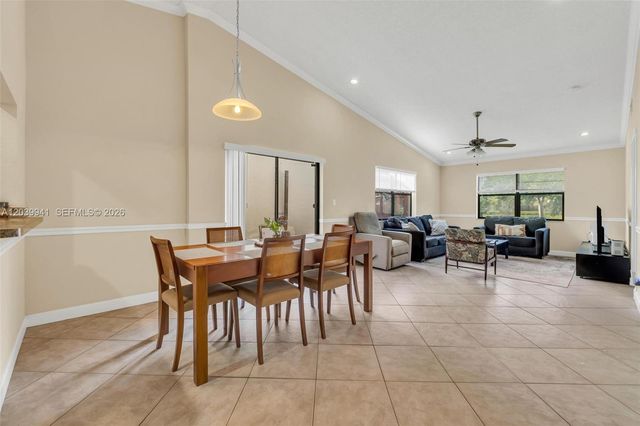 6633 N Parkway Drive 57, Margate, FL 33068