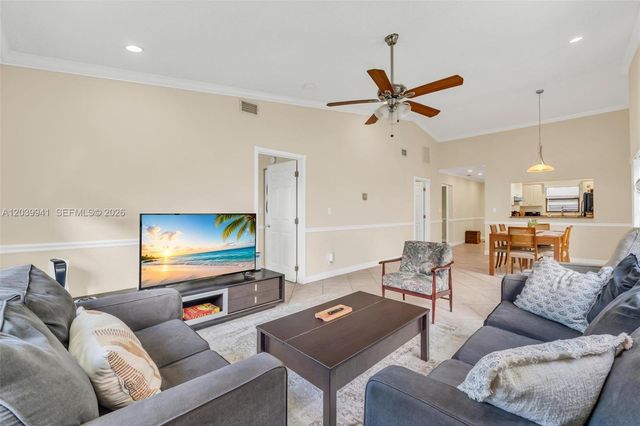 6633 N Parkway Drive 57, Margate, FL 33068