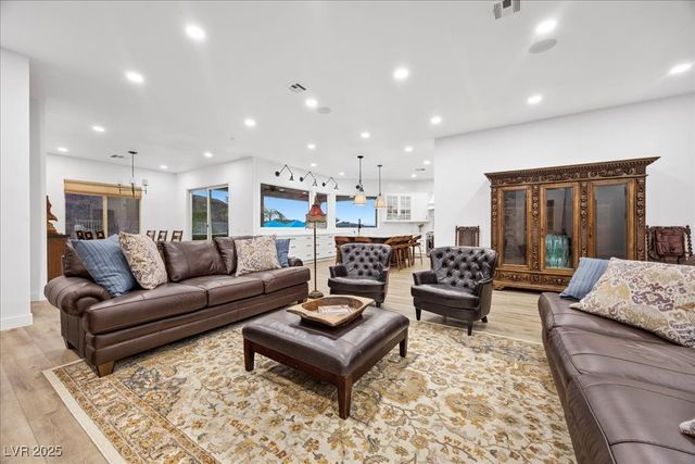 805 Lake Hill Drive, Boulder City, NV 89005