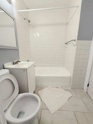 651 Ivy Avenue E, Saint Paul, MN 55106