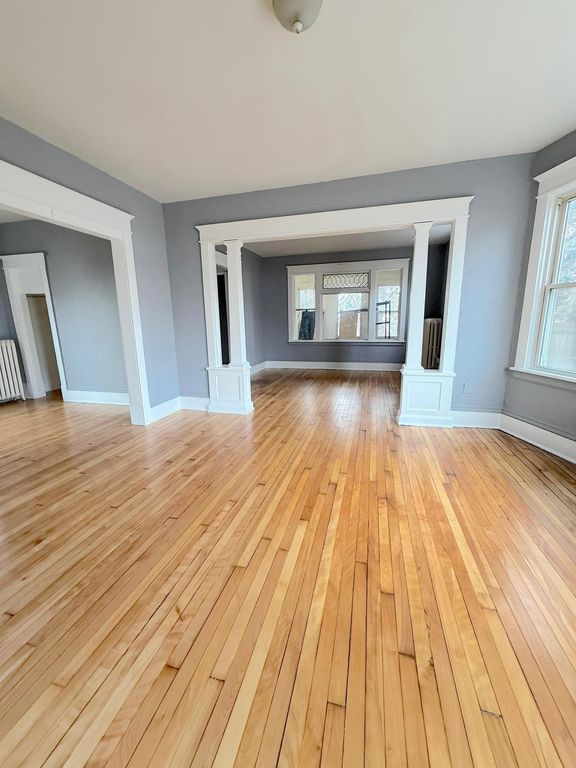 651 Ivy Avenue E, Saint Paul, MN 55106