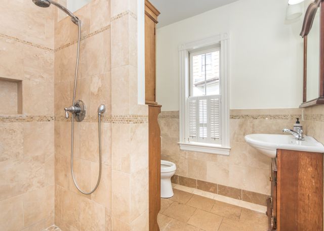 14 Townsend Street 14, Waltham, MA 02453