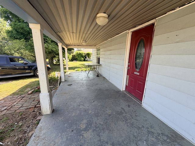 16 Saint Francis St, Englewood, TN 37329