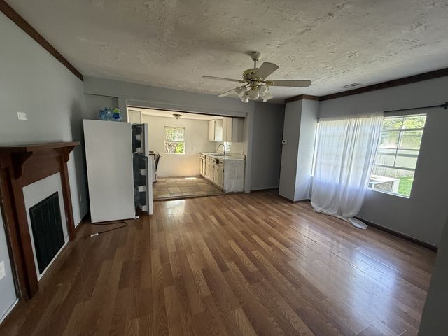 16 Saint Francis St, Englewood, TN 37329
