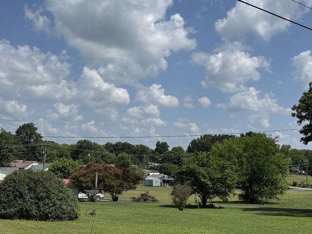 16 Saint Francis St, Englewood, TN 37329
