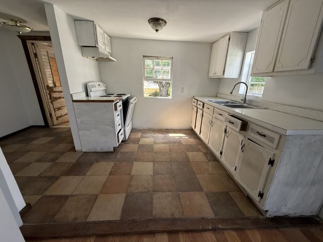 16 Saint Francis St, Englewood, TN 37329