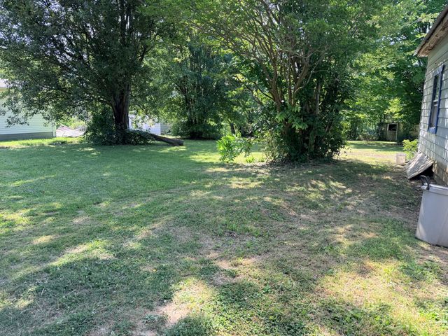 16 Saint Francis St, Englewood, TN 37329