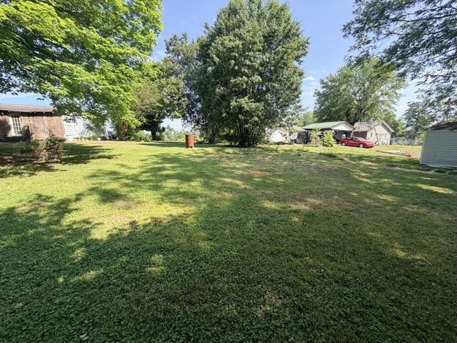 16 Saint Francis St, Englewood, TN 37329
