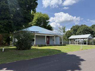 16 Saint Francis St, Englewood, TN 37329