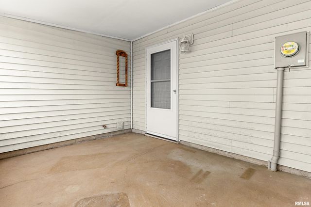 207 EASY Street, Washington, IL 61571