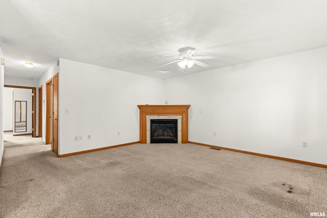 207 EASY Street, Washington, IL 61571