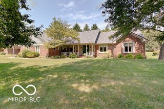 260 Lake Drive, Greenwood, IN 46142