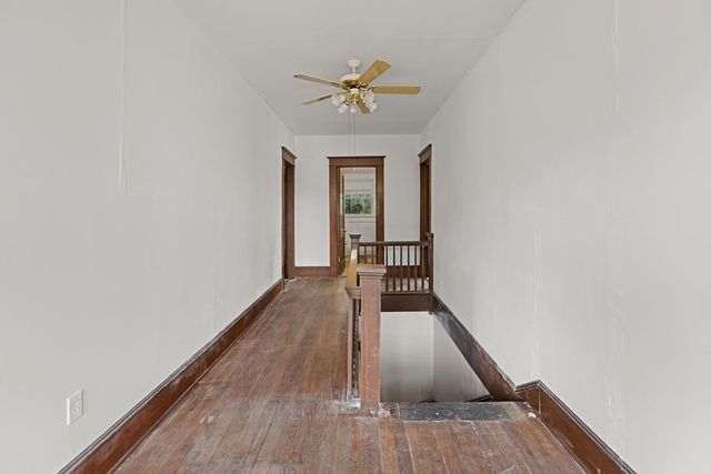 903 4th Street SW, Paris, TX 75460
