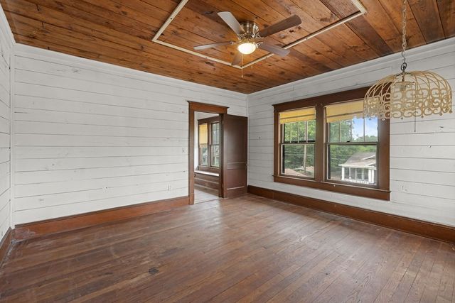 903 4th Street SW, Paris, TX 75460