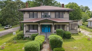 903 4th Street SW, Paris, TX 75460