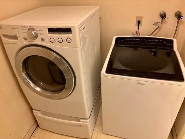 8201 SW 24th Street 23c, North Lauderdale, FL 33068