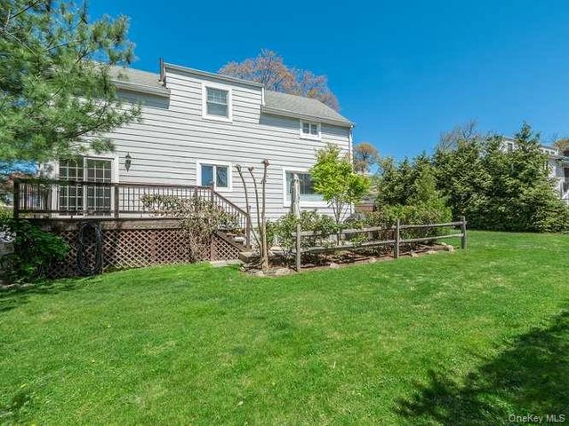 61 Cleveland Avenue, Glen Head, NY 11545
