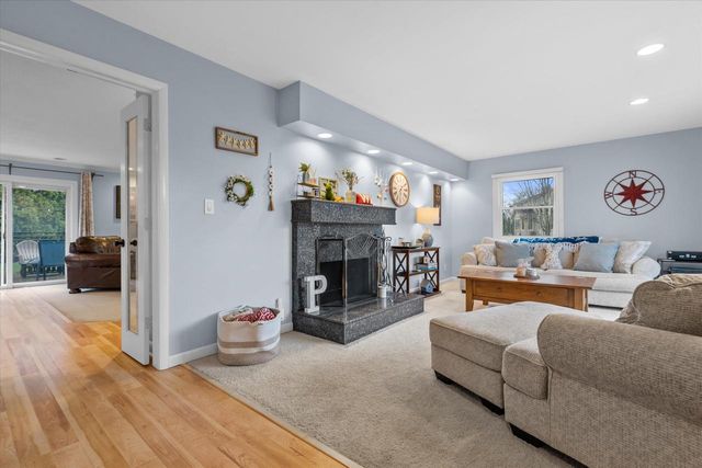 12640 W Wilbur DRIVE, New Berlin, WI 53151
