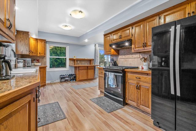 12640 W Wilbur DRIVE, New Berlin, WI 53151