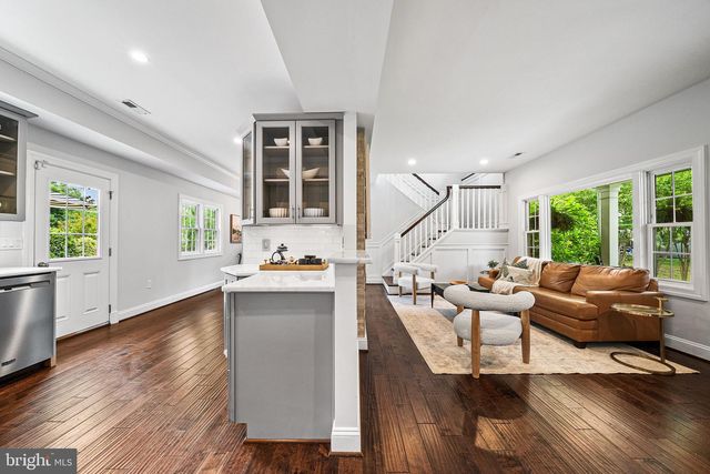 2010 CLARK PL, Alexandria, VA 22308
