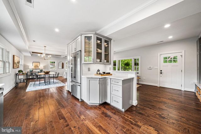2010 CLARK PL, Alexandria, VA 22308
