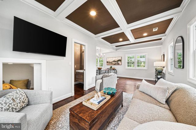 2010 CLARK PL, Alexandria, VA 22308