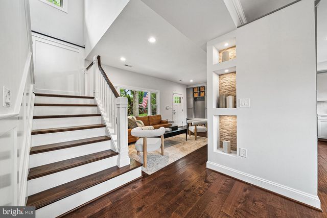 2010 CLARK PL, Alexandria, VA 22308