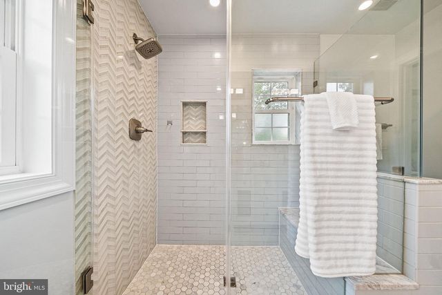 2010 CLARK PL, Alexandria, VA 22308
