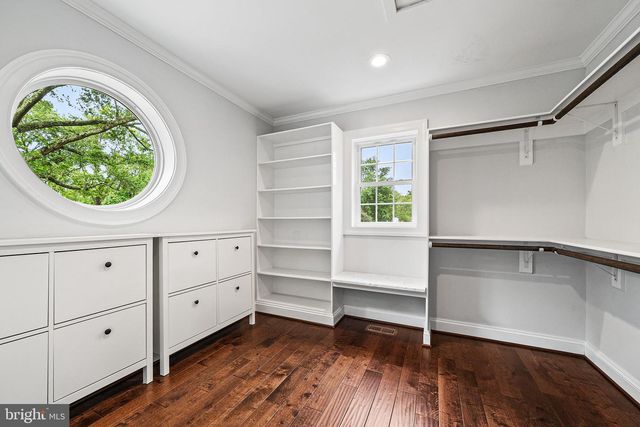 2010 CLARK PL, Alexandria, VA 22308