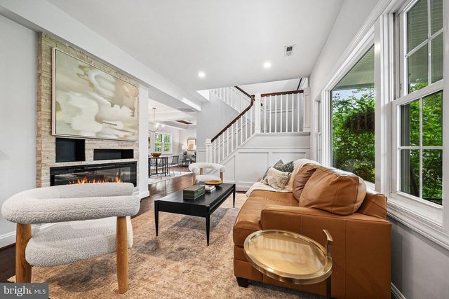 2010 CLARK PL, Alexandria, VA 22308